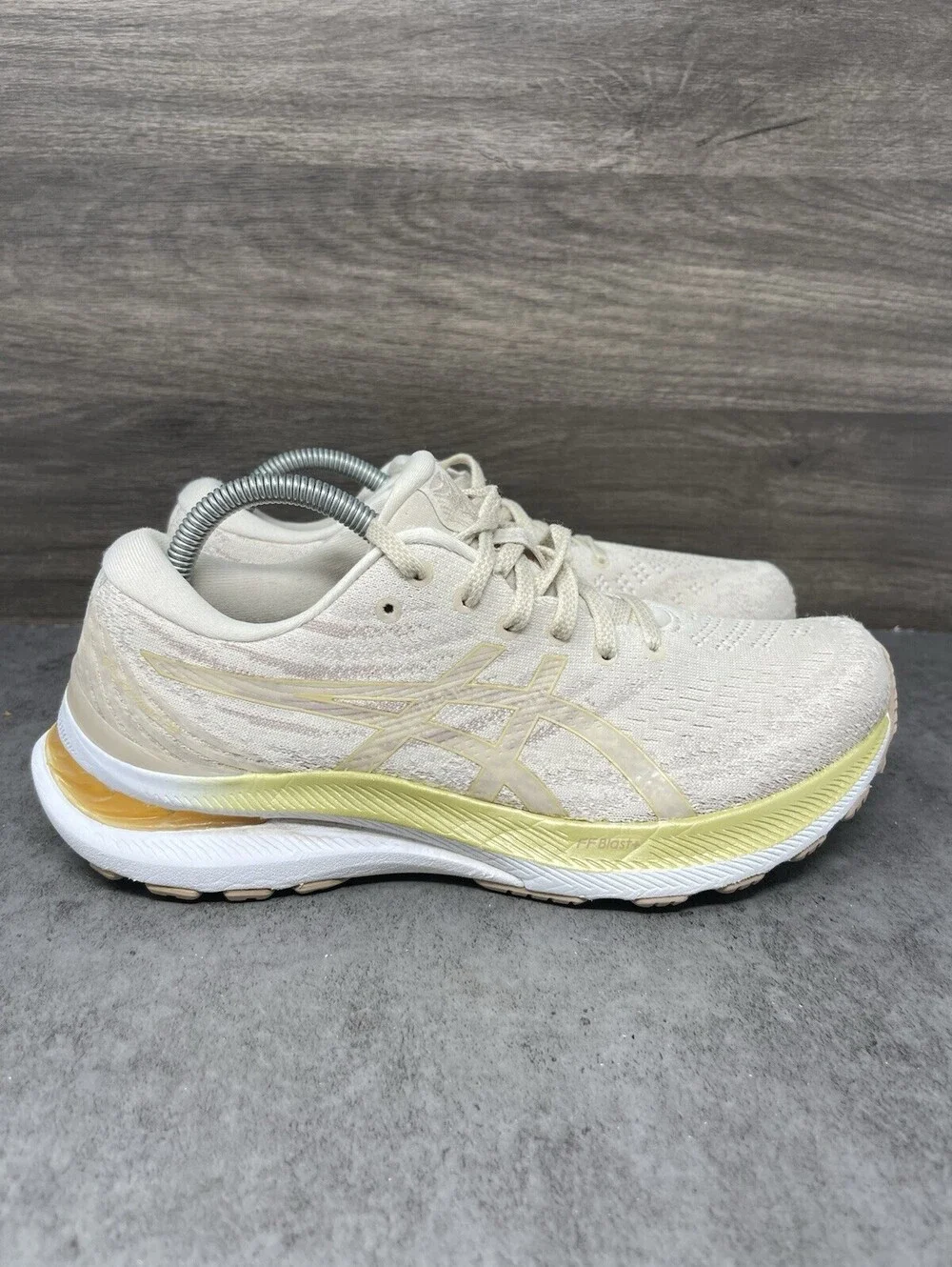 Asics Gel Kayano 29 Running Shoes Womens Size 9 Neutral Beige Athletic Trainer